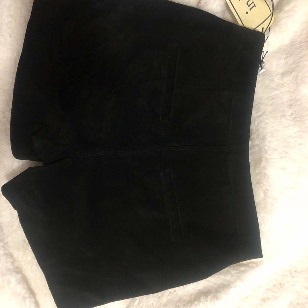 BLANKNYC indigo 100 % leather shorts Non Smoker